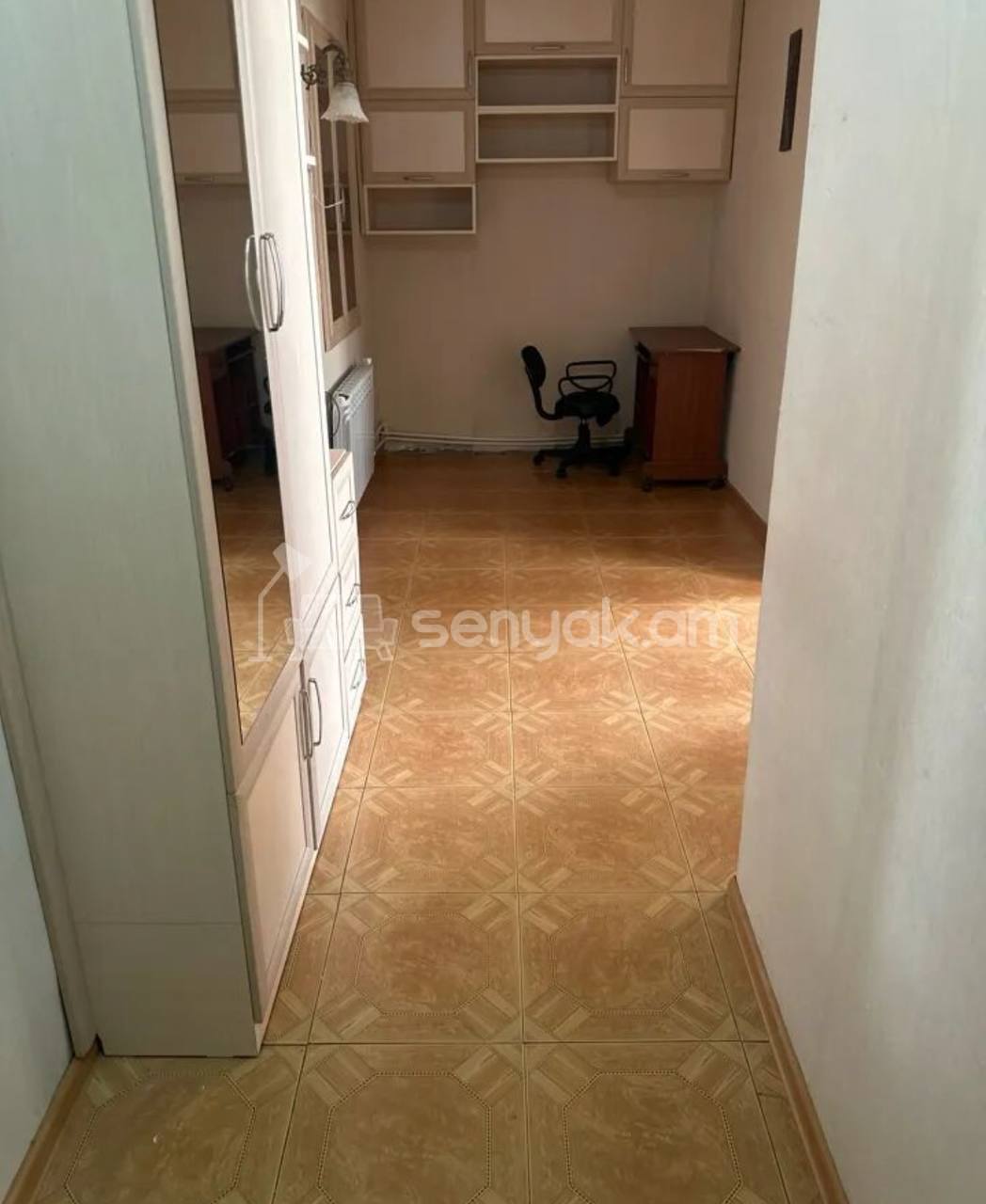 2 Սենյականոց Բնակարան Քարե Շենքում, 58քմ, 5/5 հարկ, Կապիտալ Վերանորոգված, Կահավորված