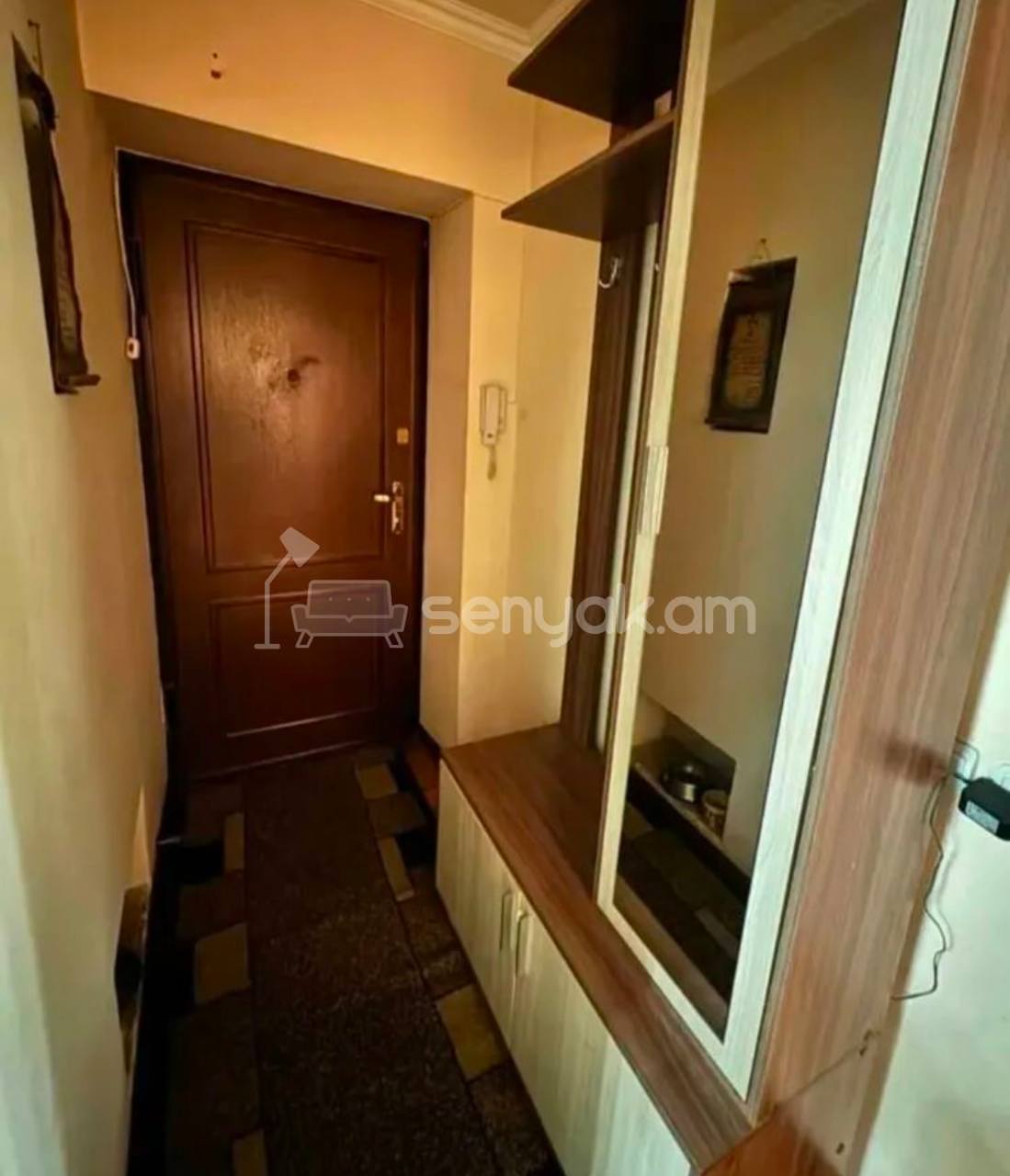 3 Սենյականոց Բնակարան Քարե Շենքում, 75քմ, 5/5 հարկ, Կապիտալ Վերանորոգված, Կահավորված