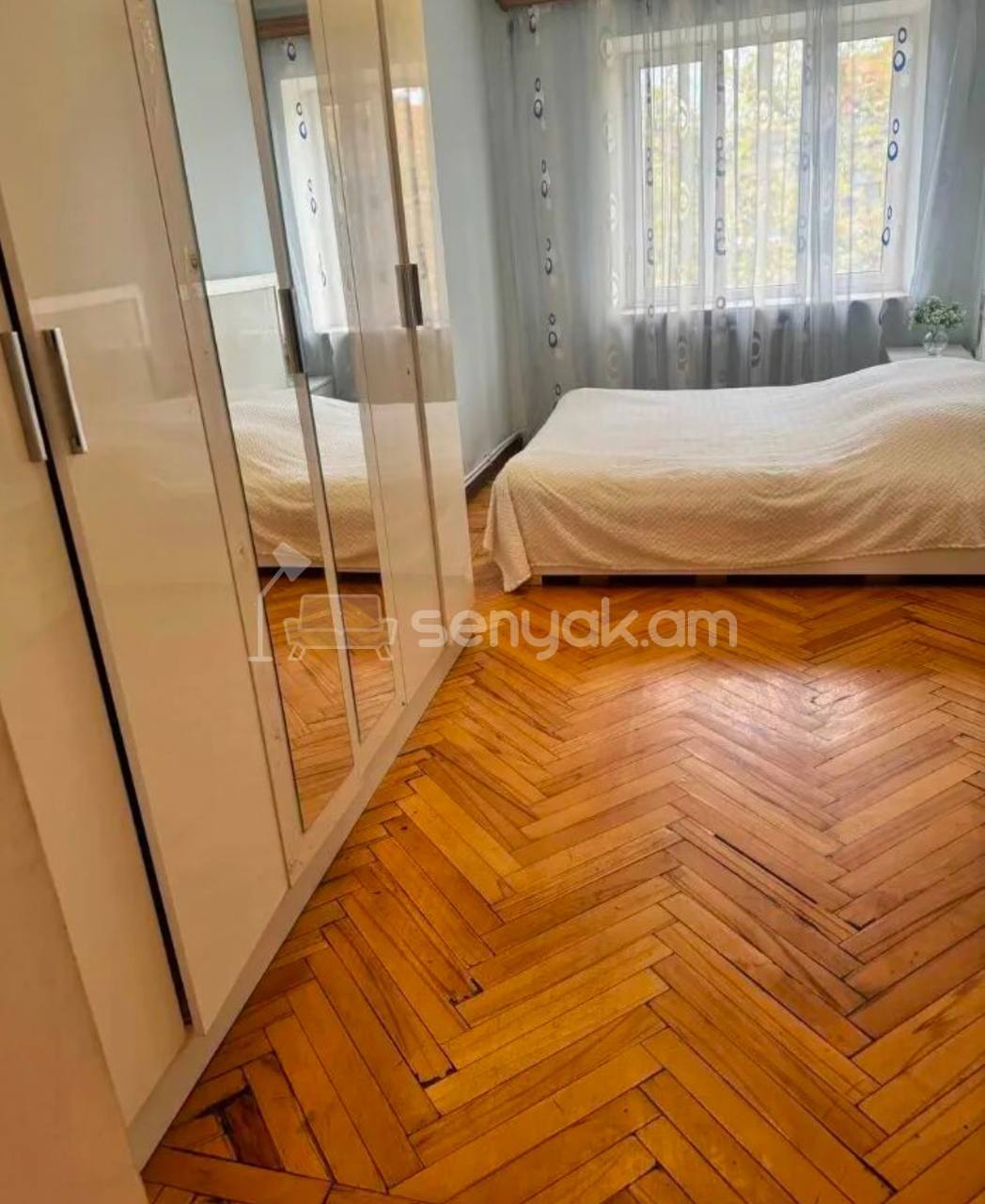 3 Սենյականոց Բնակարան Քարե Շենքում, 75քմ, 5/5 հարկ, Կապիտալ Վերանորոգված, Կահավորված