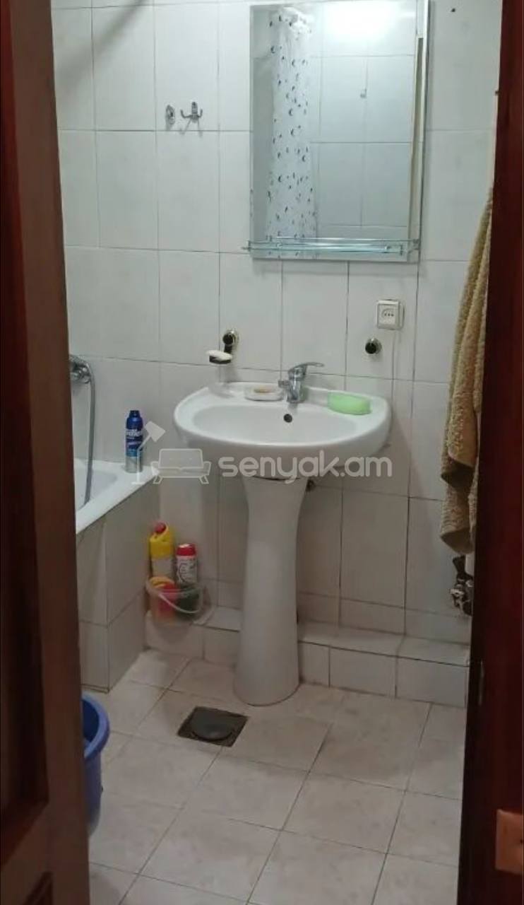 2 Սենյականոց Բնակարան, 68քմ, 4/15 հարկ, Կապիտալ Վերանորոգված, Կահավորված, Արևկող