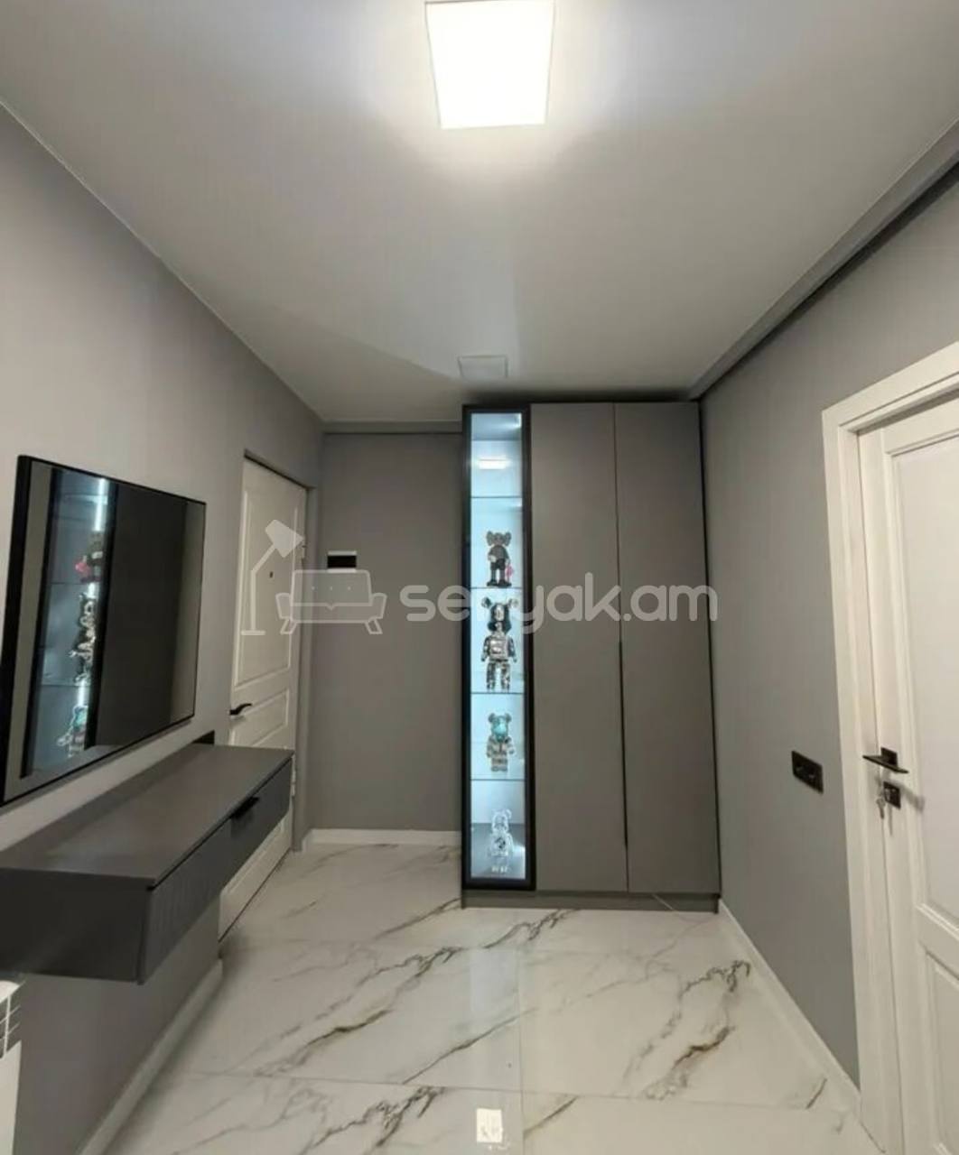 2 Սենյականոց Բնակարան Քարե Շենքում, 50քմ, 4/5 հարկ, Կապիտալ Վերանորոգված, Կահավորված