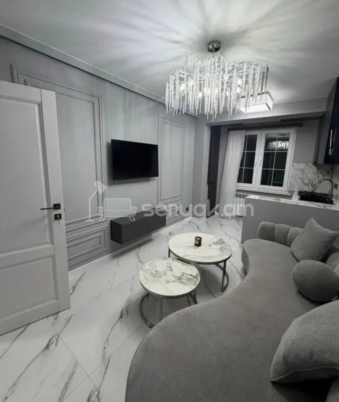 2 Սենյականոց Բնակարան Քարե Շենքում, 50քմ, 4/5 հարկ, Կապիտալ Վերանորոգված, Կահավորված