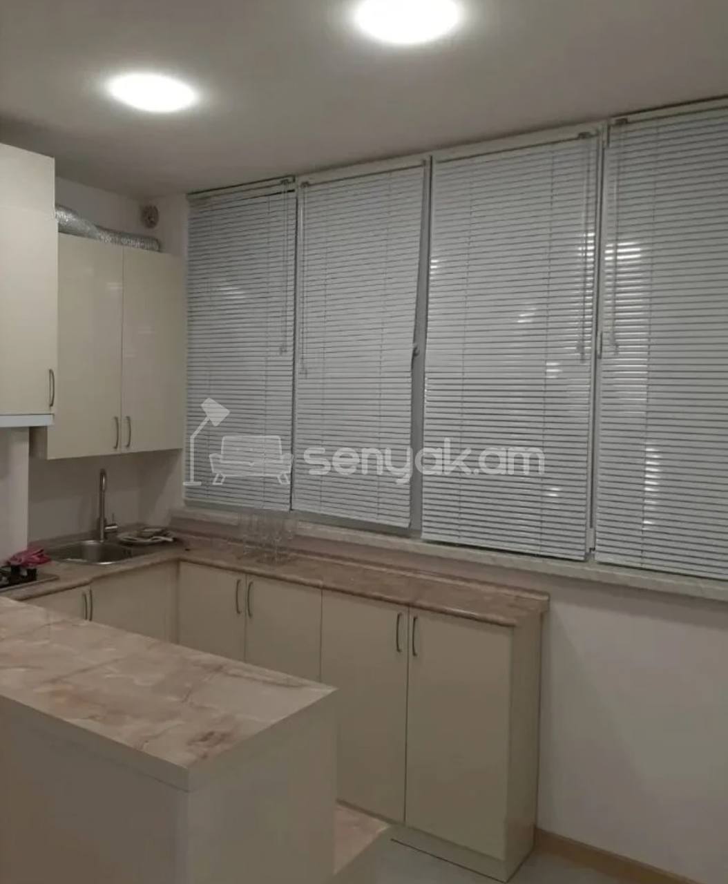 2 Սենյականոց Բնակարան, 43քմ, 3/9 հարկ, Դիզայներական Վերանորոգված, Կահավորված