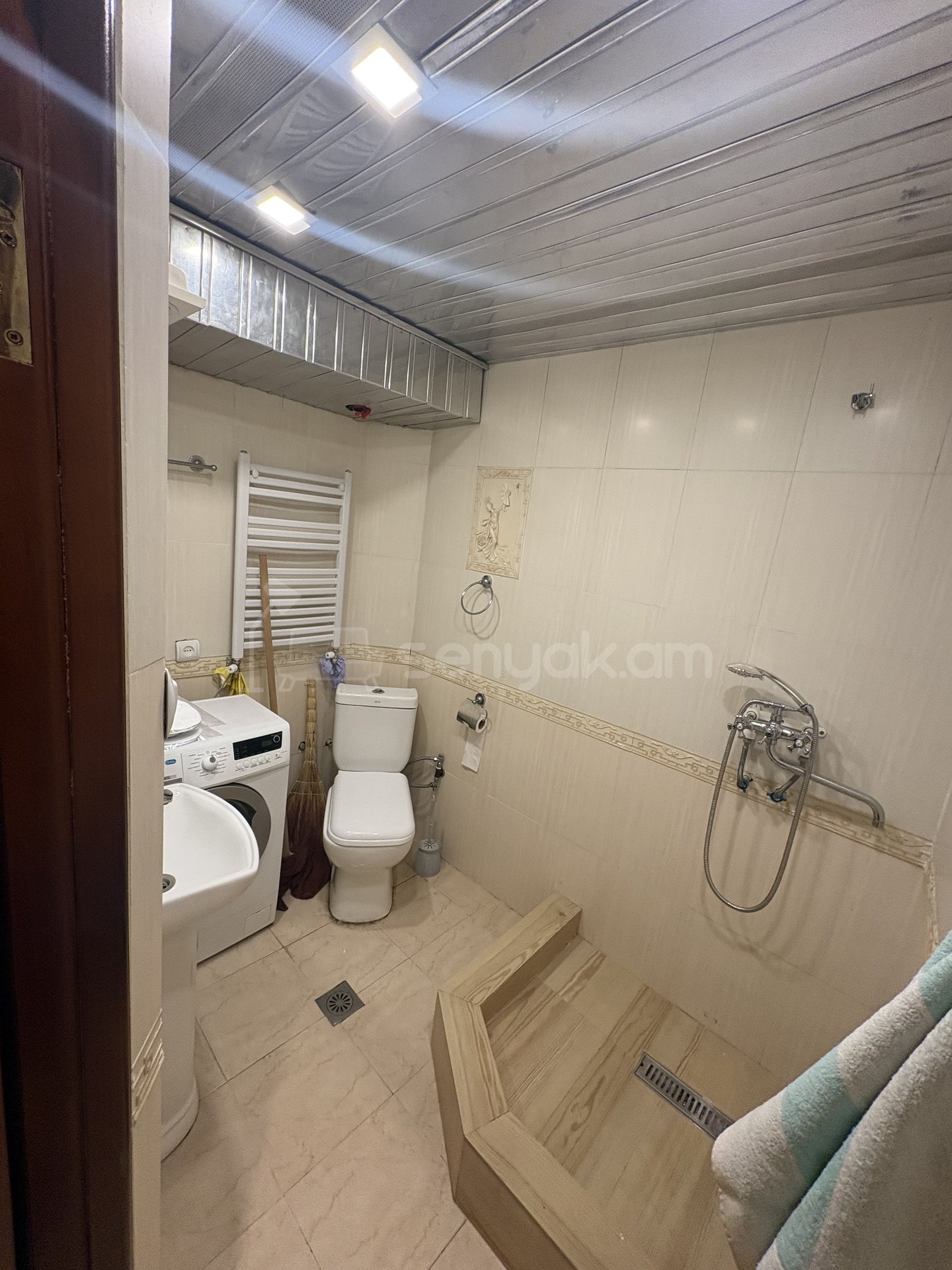 3 Սենյականոց Բնակարան, 64քմ, 5/5 հարկ, Կոսմետիկ Վերանորոգված