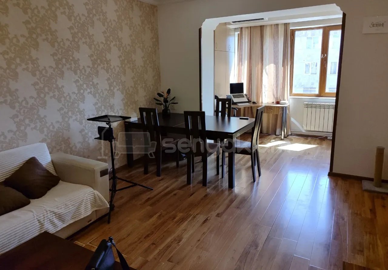 3 Սենյականոց Բնակարան Քարե Շենքում, 85քմ, 4/5 հարկ, Կապիտալ Վերանորոգված, Կահավորված, Արևկող