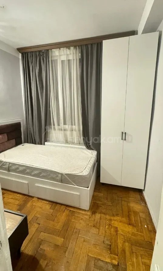 4 Սենյականոց Բնակարան Քարե Շենքում, 74քմ, 5/5 հարկ, Կոսմետիկ Վերանորոգված, Կահավորված, Արևկող