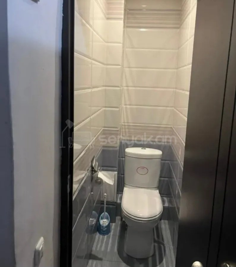 4 Սենյականոց Բնակարան Քարե Շենքում, 74քմ, 5/5 հարկ, Կոսմետիկ Վերանորոգված, Կահավորված, Արևկող