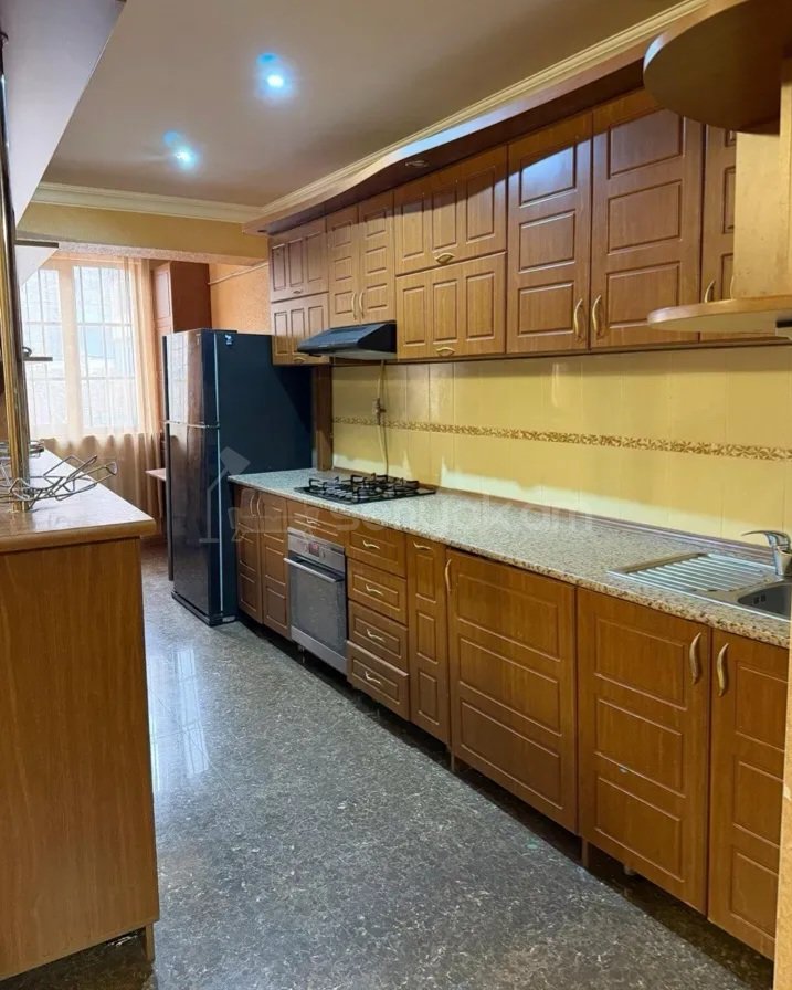 3 Սենյականոց Բնակարան Քարե Շենքում, 80քմ, 2/5 հարկ, Դիզայներական Վերանորոգված, Կահավորված, Արևկող