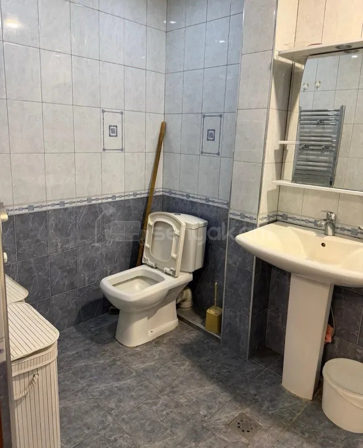 3 Սենյականոց Բնակարան Քարե Շենքում, 80քմ, 2/5 հարկ, Դիզայներական Վերանորոգված, Կահավորված, Արևկող