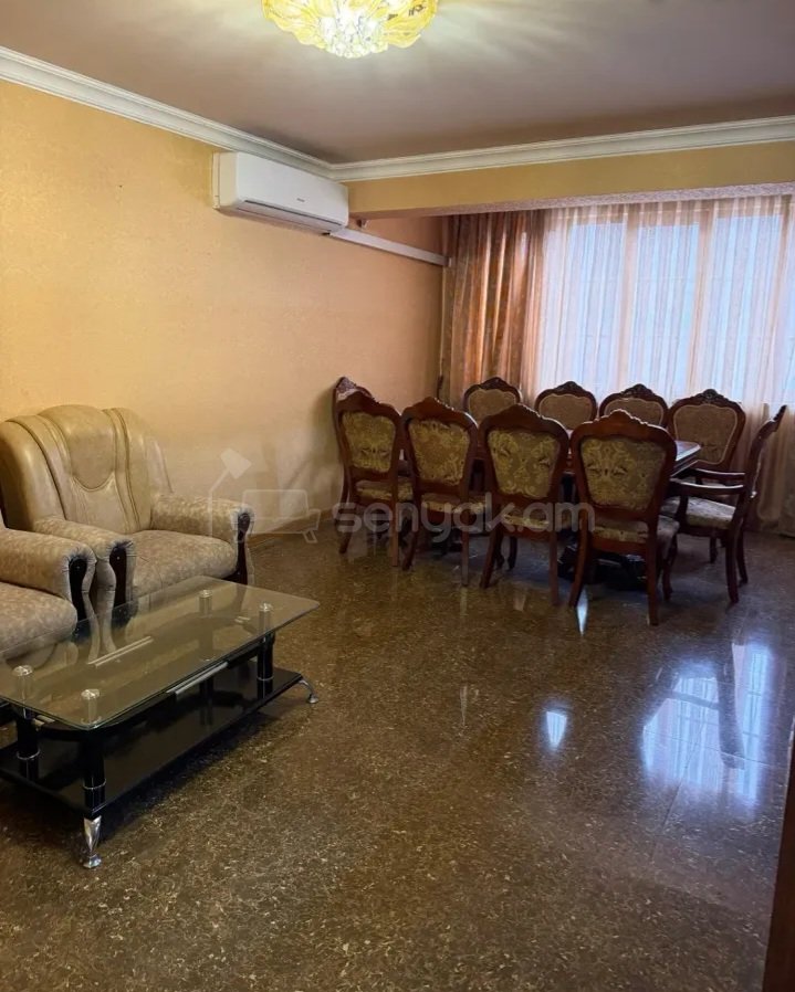 3 Սենյականոց Բնակարան Քարե Շենքում, 80քմ, 2/5 հարկ, Դիզայներական Վերանորոգված, Կահավորված, Արևկող