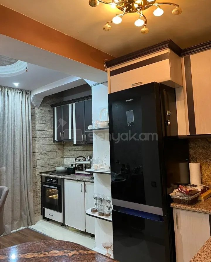 3 Սենյականոց Բնակարան Քարե Շենքում, 63քմ, 1/5 հարկ, Կապիտալ Վերանորոգված, Կահավորված, Արևկող