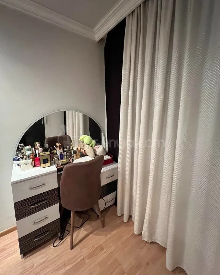 3 Սենյականոց Բնակարան Քարե Շենքում, 63քմ, 1/5 հարկ, Կապիտալ Վերանորոգված, Կահավորված, Արևկող