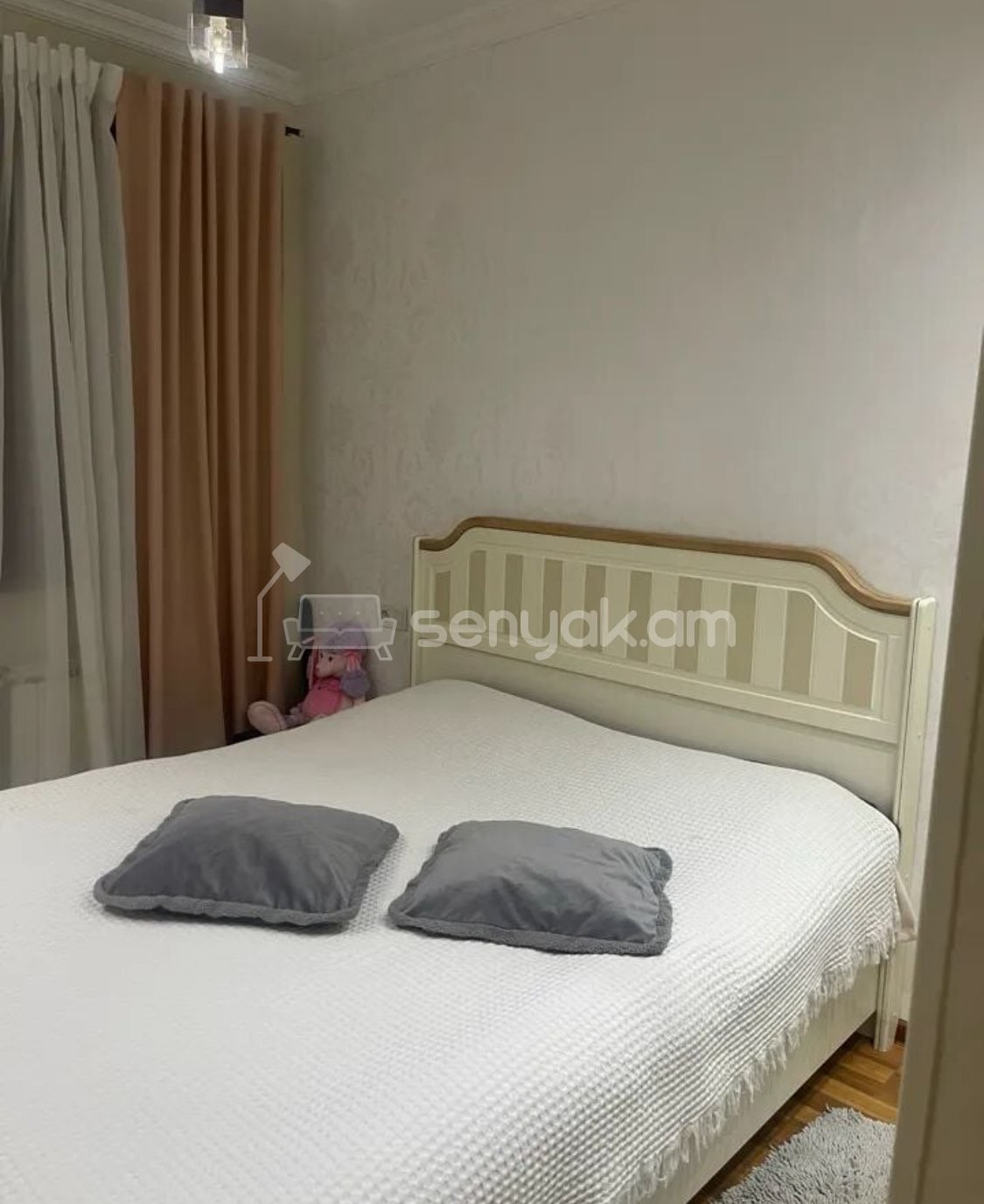 3 Սենյականոց Բնակարան Քարե Շենքում, 80քմ, 2/5 հարկ, Կապիտալ Վերանորոգված