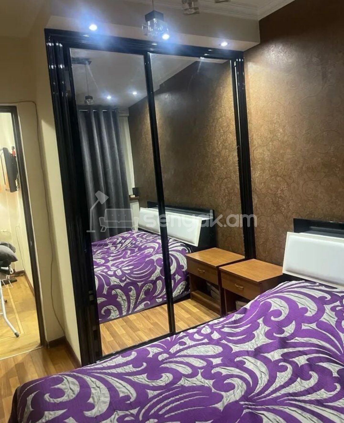 3 Սենյականոց Բնակարան Քարե Շենքում, 80քմ, 2/5 հարկ, Կապիտալ Վերանորոգված