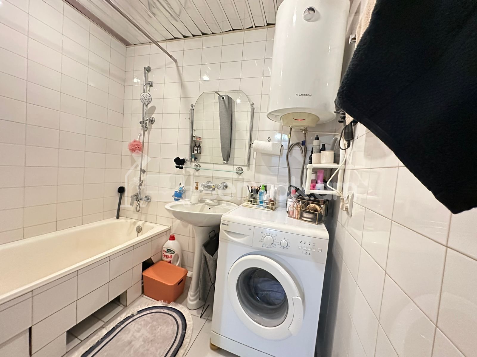 2 Սենյականոց Բնակարան Քարե Շենքում, 78քմ, 2/5 հարկ, Կապիտալ Վերանորոգված