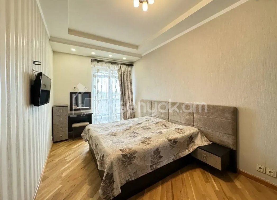 3 Սենյականոց Բնակարան Նորակառույցում, 118քմ, 10/10 հարկ, Դիզայներական Վերանորոգված