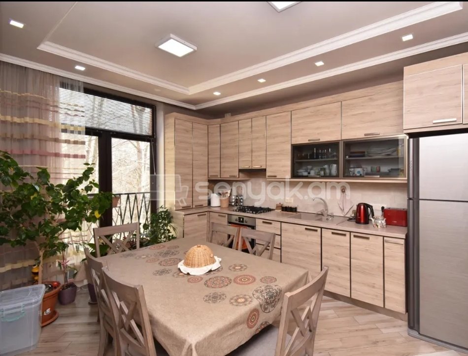 4 Սենյականոց Բնակարան Նորակառույցում, 150քմ, 3/5 հարկ, Դիզայներական Վերանորոգված