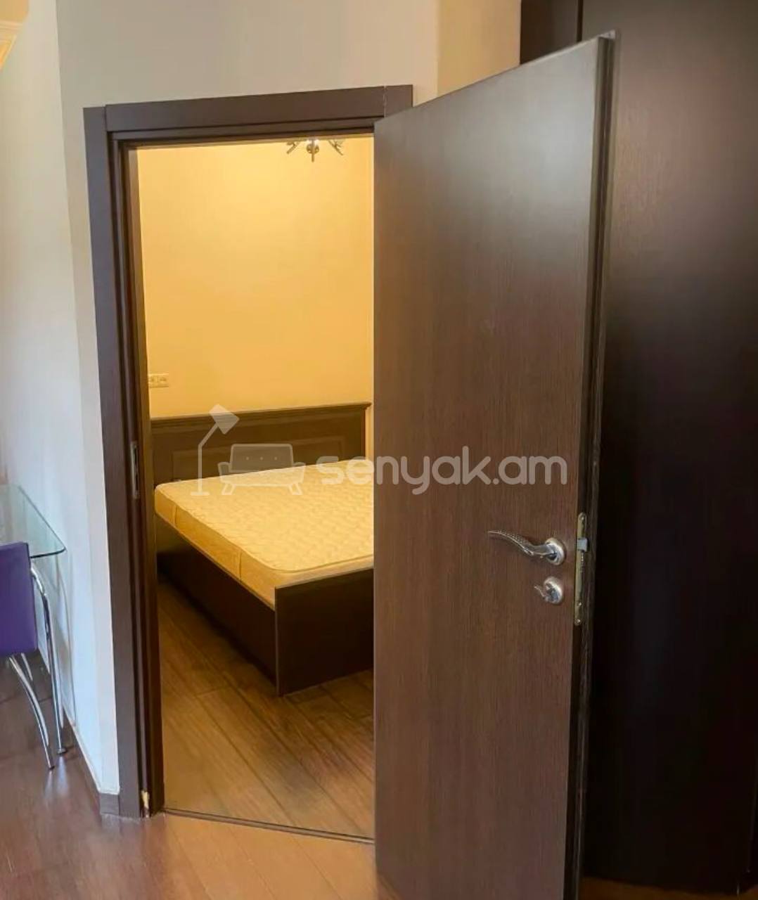 2 Սենյականոց Բնակարան Քարե Շենքում, 45քմ, 3/5 հարկ, Կապիտալ Վերանորոգված, Կահավորված