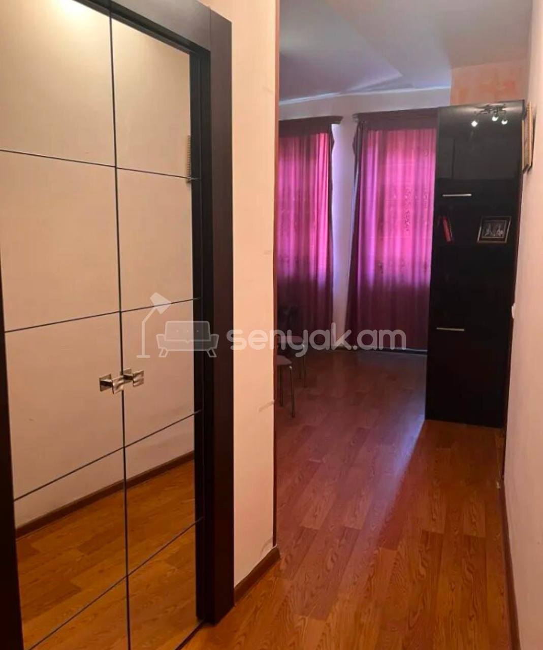 2 Սենյականոց Բնակարան Քարե Շենքում, 40քմ, 3/5 հարկ, Նորմալ Վիճակում, Կահավորված