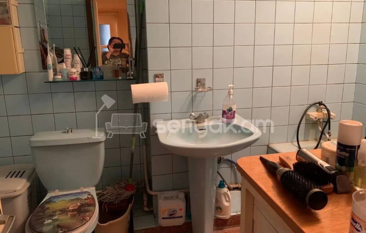 3 Սենյականոց Բնակարան, 65քմ, 8/9 հարկ, Պետական Վիճակում, Կահավորված