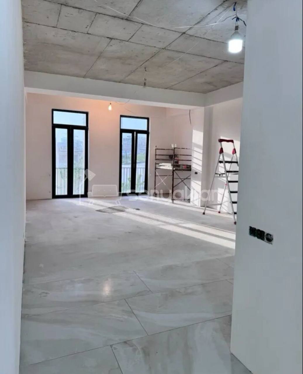 3 Սենյականոց Բնակարան Նորակառույցում, 91քմ, 3/5 հարկ, Կոսմետիկ Վերանորոգված