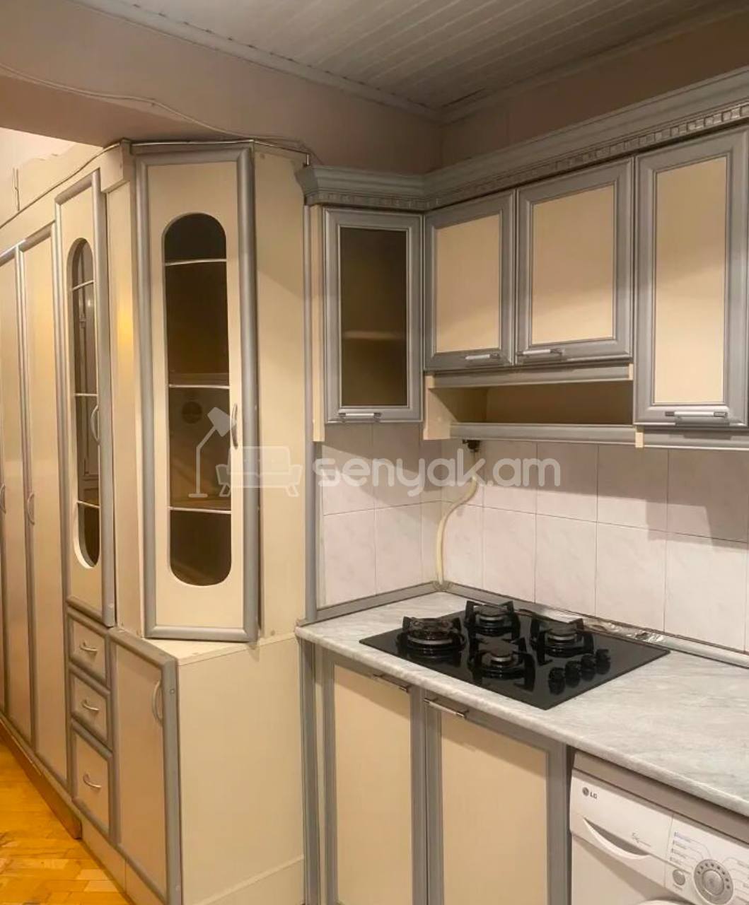 3 Սենյականոց Բնակարան, 56քմ, 2/4 հարկ, Կոսմետիկ Վերանորոգված, Կահավորված, Արևկող