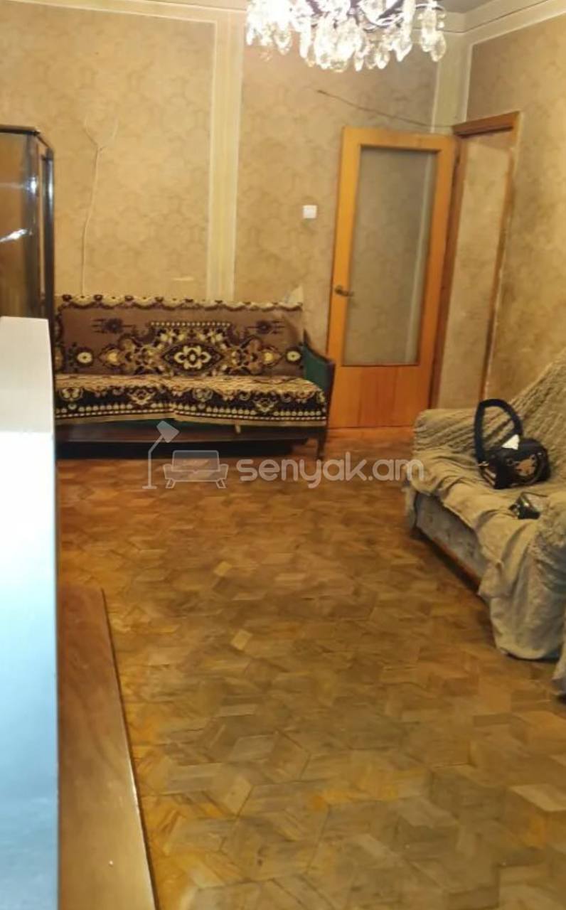 3 Սենյականոց Բնակարան Քարե Շենքում, 66քմ, 3/5 հարկ, Պետական Վիճակում, Կահավորված, Արևկող