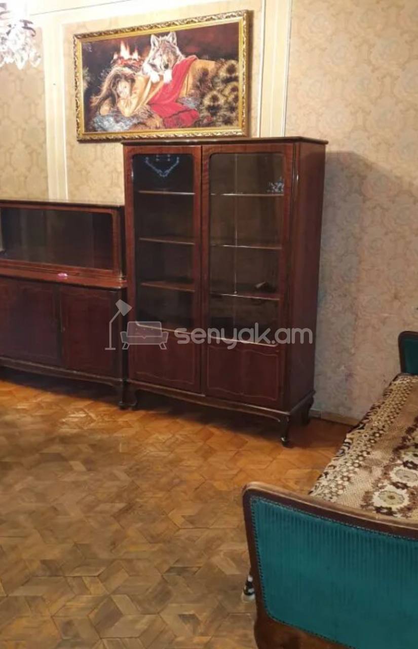 3 Սենյականոց Բնակարան Քարե Շենքում, 66քմ, 3/5 հարկ, Պետական Վիճակում, Կահավորված, Արևկող