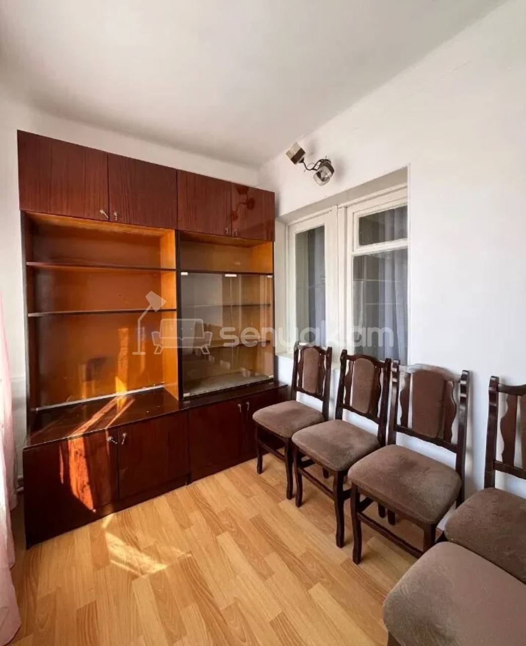 3 Սենյականոց Բնակարան Քարե Շենքում, 55քմ, 5/5 հարկ, Կապիտալ Վերանորոգված, Կահավորված