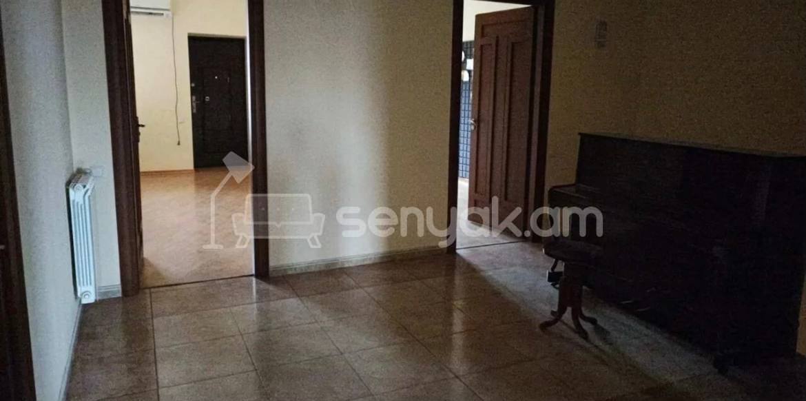 8 Սենյականոց Սեփական Տուն, 300քմ, Կապիտալ Վերանորոգված, Կահավորված