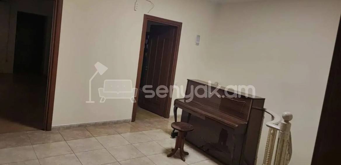 8 Սենյականոց Սեփական Տուն, 300քմ, Կապիտալ Վերանորոգված, Կահավորված