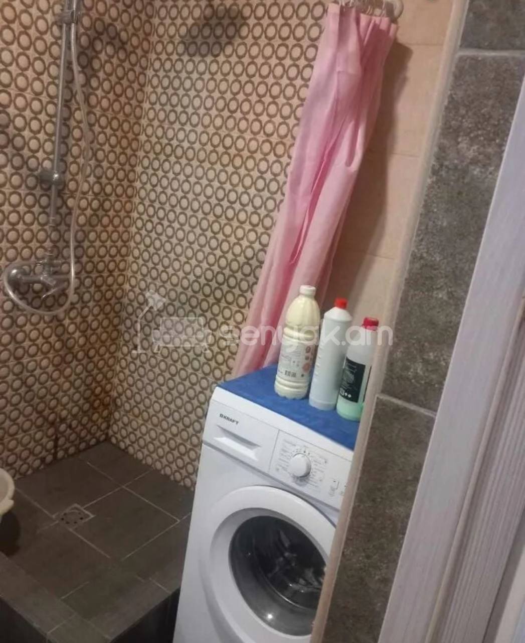 2 Սենյականոց Բնակարան Քարե Շենքում, 45քմ, 5/5 հարկ, Կապիտալ Վերանորոգված, Կահավորված