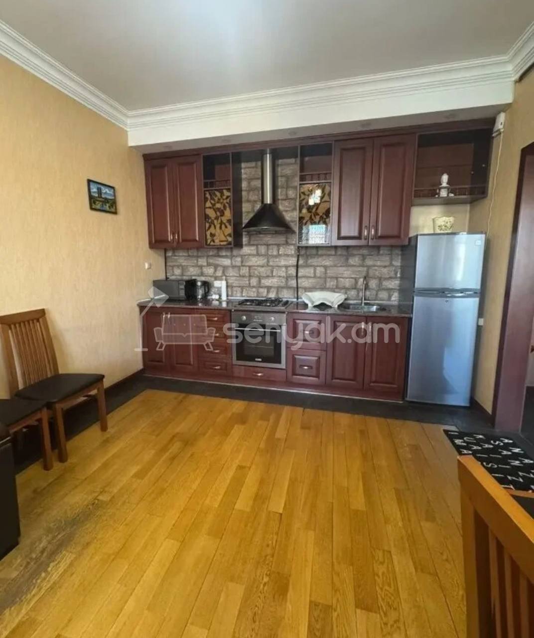 2 Սենյականոց Բնակարան Քարե Շենքում, 45քմ, 3/5 հարկ, Դիզայներական Վերանորոգված, Կահավորված