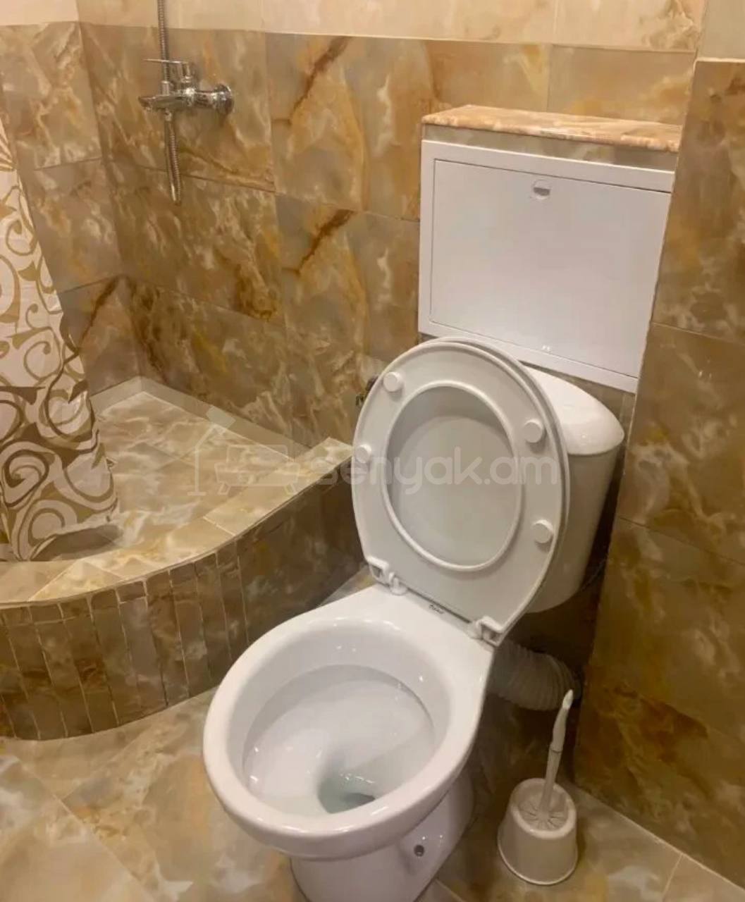 2 Սենյականոց Բնակարան Քարե Շենքում, 45քմ, 4/4 հարկ, Դիզայներական Վերանորոգված, Կահավորված