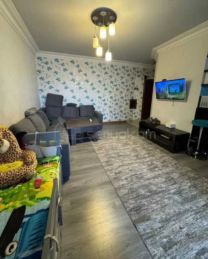 1 Սենյականոց Բնակարան Քարե Շենքում, 42քմ, 2/5 հարկ, Կապիտալ Վերանորոգված