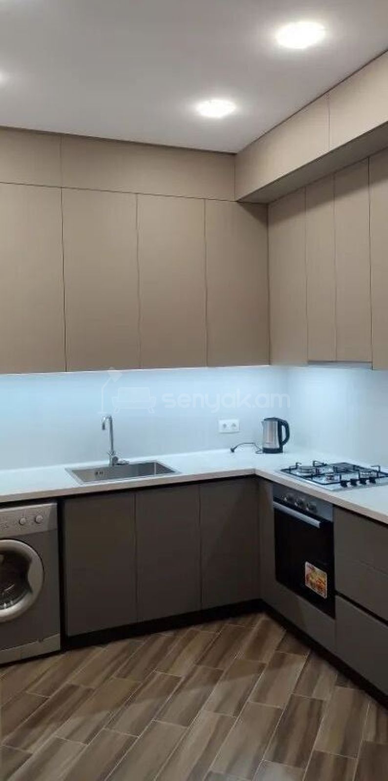 2 Սենյականոց Բնակարան Նորակառույցում, 55քմ, 3/13 հարկ, Կապիտալ Վերանորոգված