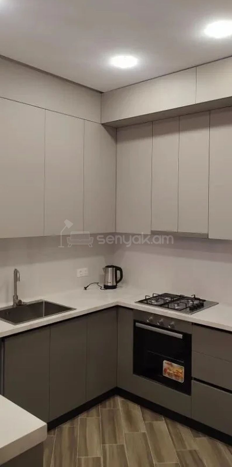 2 Սենյականոց Բնակարան Նորակառույցում, 55քմ, 3/13 հարկ, Կապիտալ Վերանորոգված