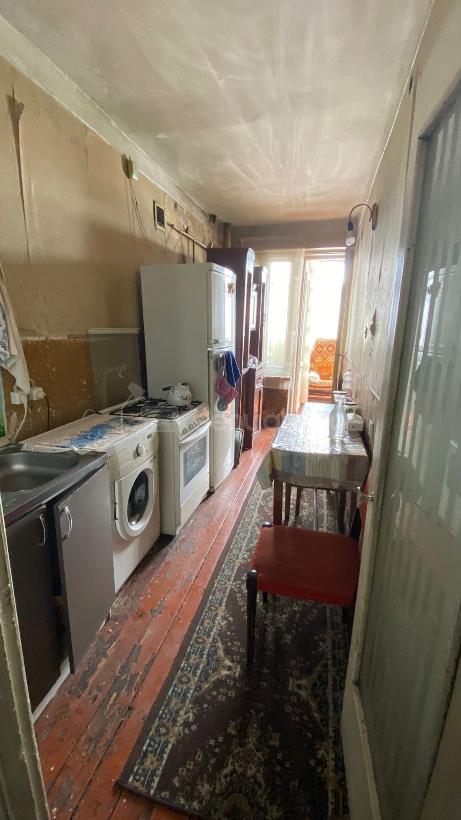4 Սենյականոց Բնակարան Քարե Շենքում, 110քմ, 3/5 հարկ, Նորմալ Վիճակում