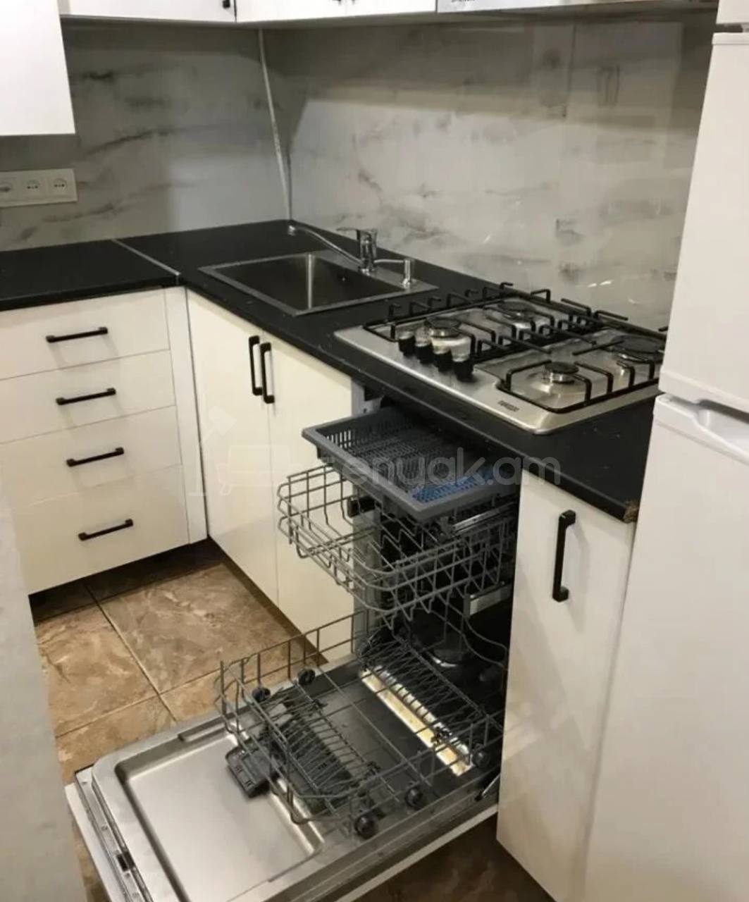 2 Սենյականոց Բնակարան, 45քմ, 10/12 հարկ, Կապիտալ Վերանորոգված, Կահավորված, Արևկող