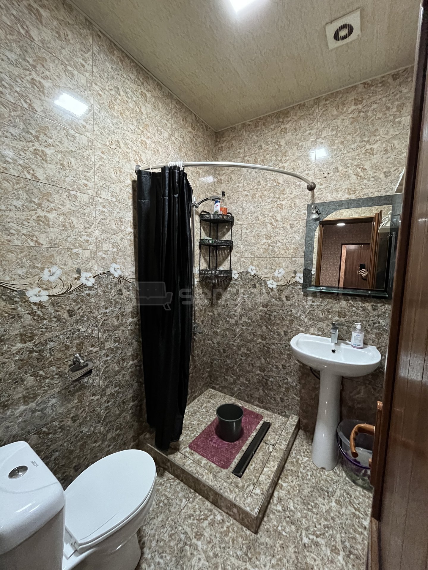 2 Սենյականոց Բնակարան Քարե Շենքում, 53քմ, 1/3 հարկ, Նորմալ Վիճակում