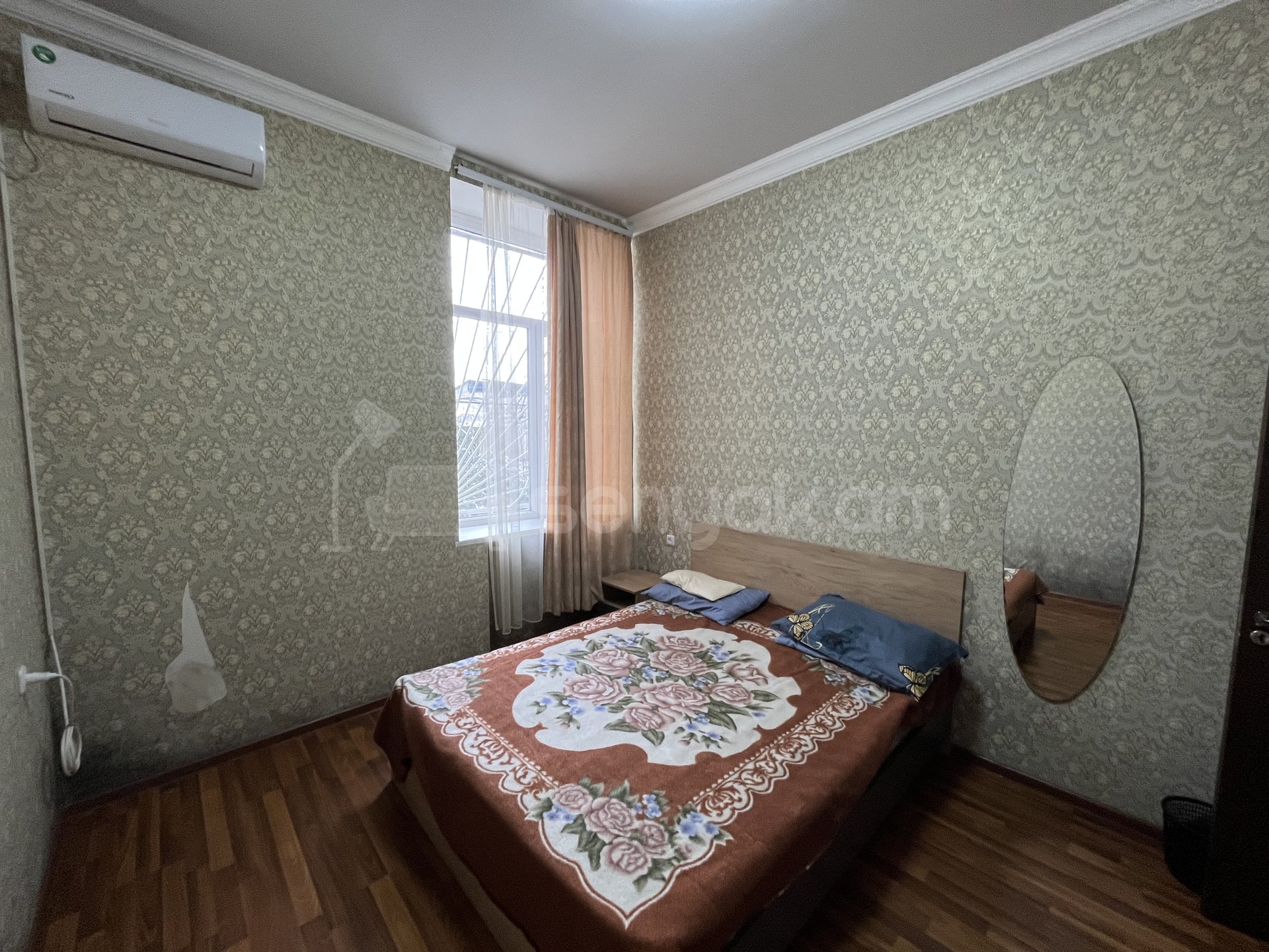 2 Սենյականոց Բնակարան Քարե Շենքում, 53քմ, 1/3 հարկ, Նորմալ Վիճակում