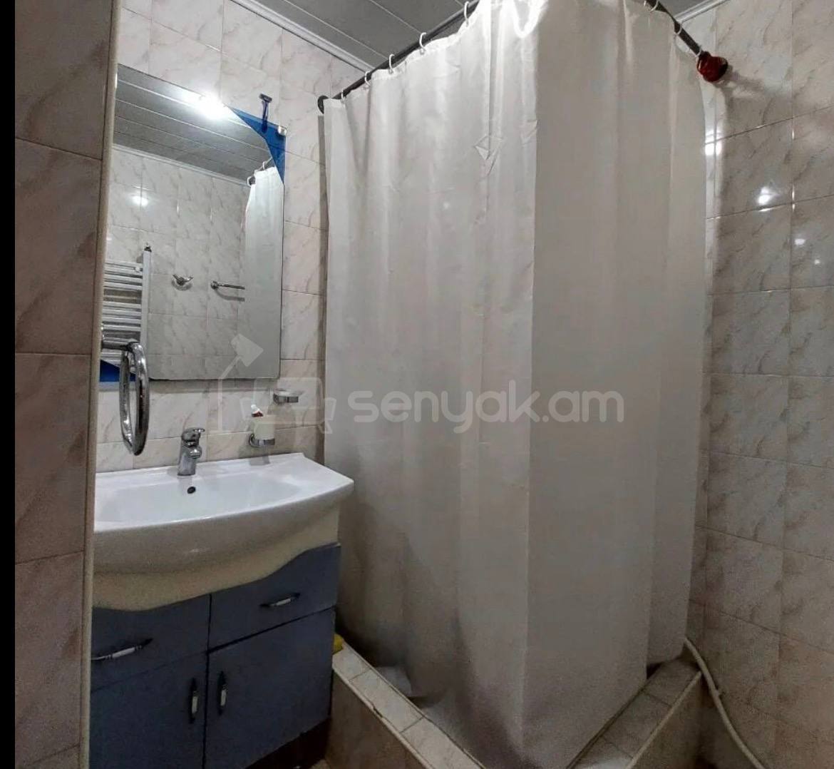 4 Սենյականոց Բնակարան, 90քմ, 3/9 հարկ, Նորմալ Վիճակում