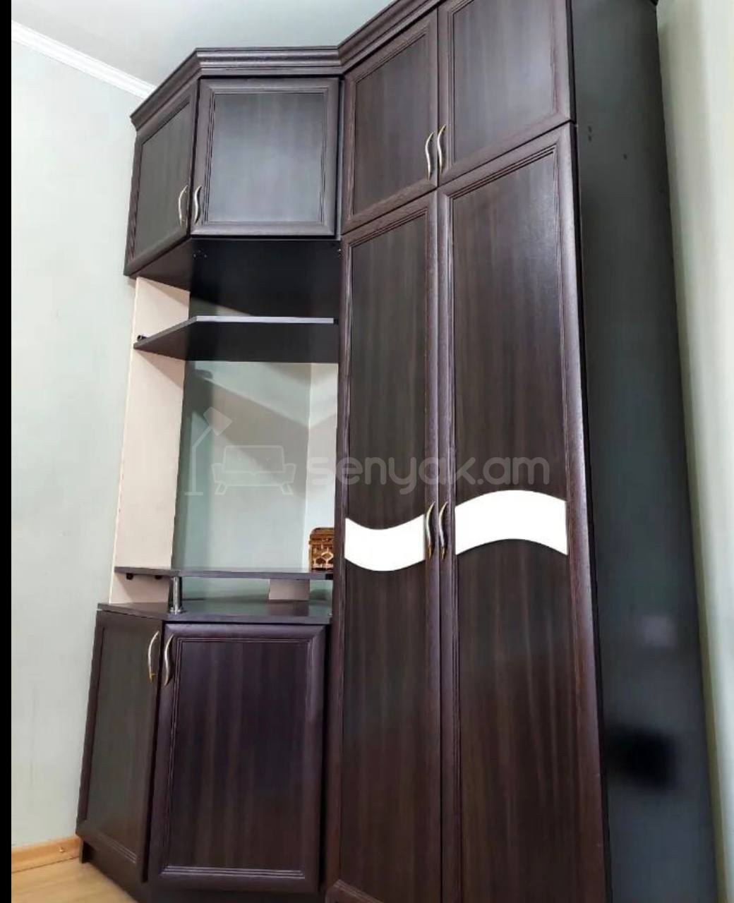 4 Սենյականոց Բնակարան, 90քմ, 3/9 հարկ, Նորմալ Վիճակում