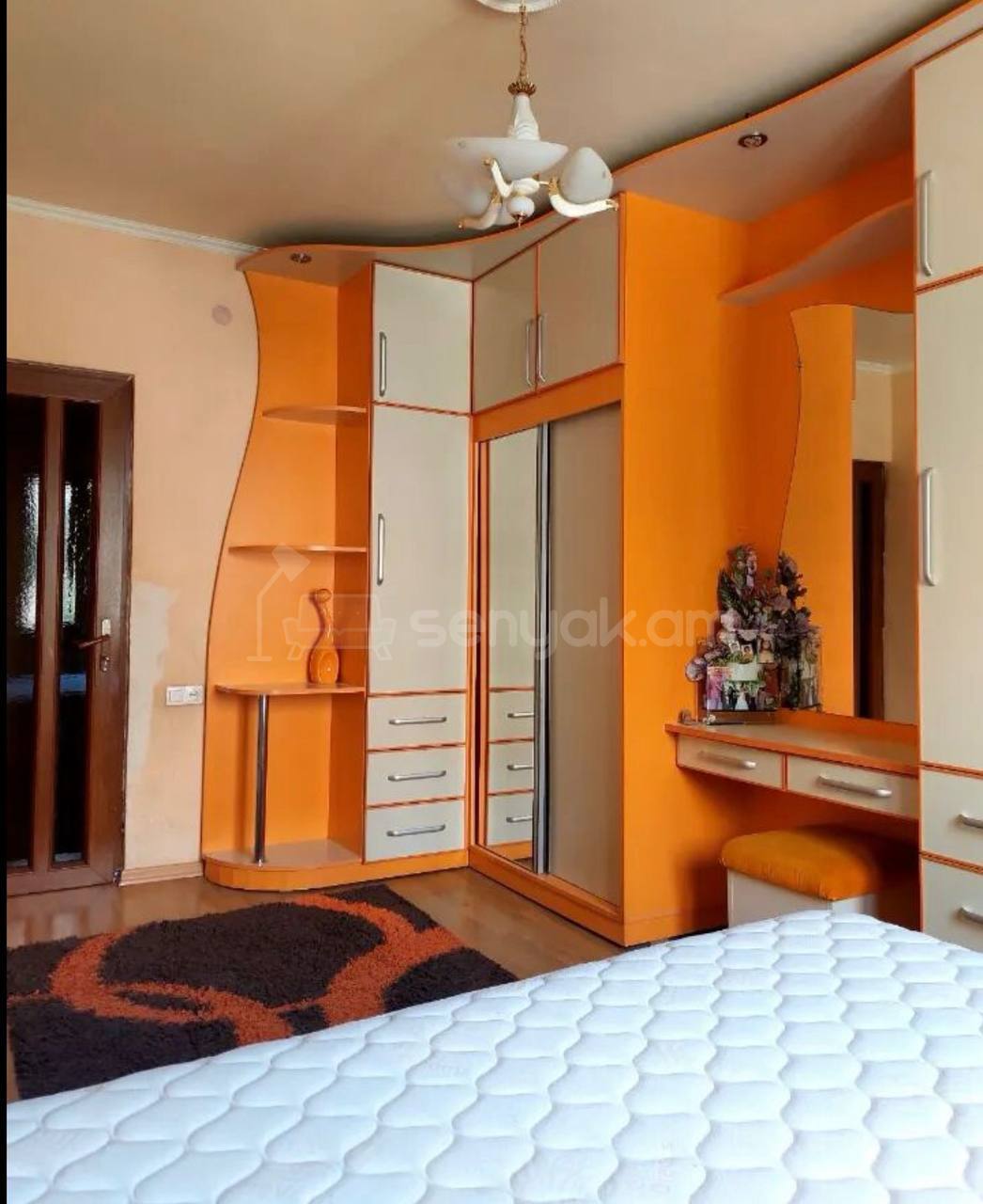 4 Սենյականոց Բնակարան, 90քմ, 3/9 հարկ, Նորմալ Վիճակում