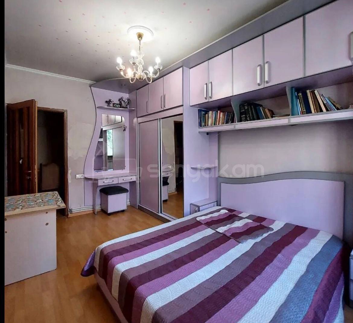 4 Սենյականոց Բնակարան, 90քմ, 3/9 հարկ, Նորմալ Վիճակում