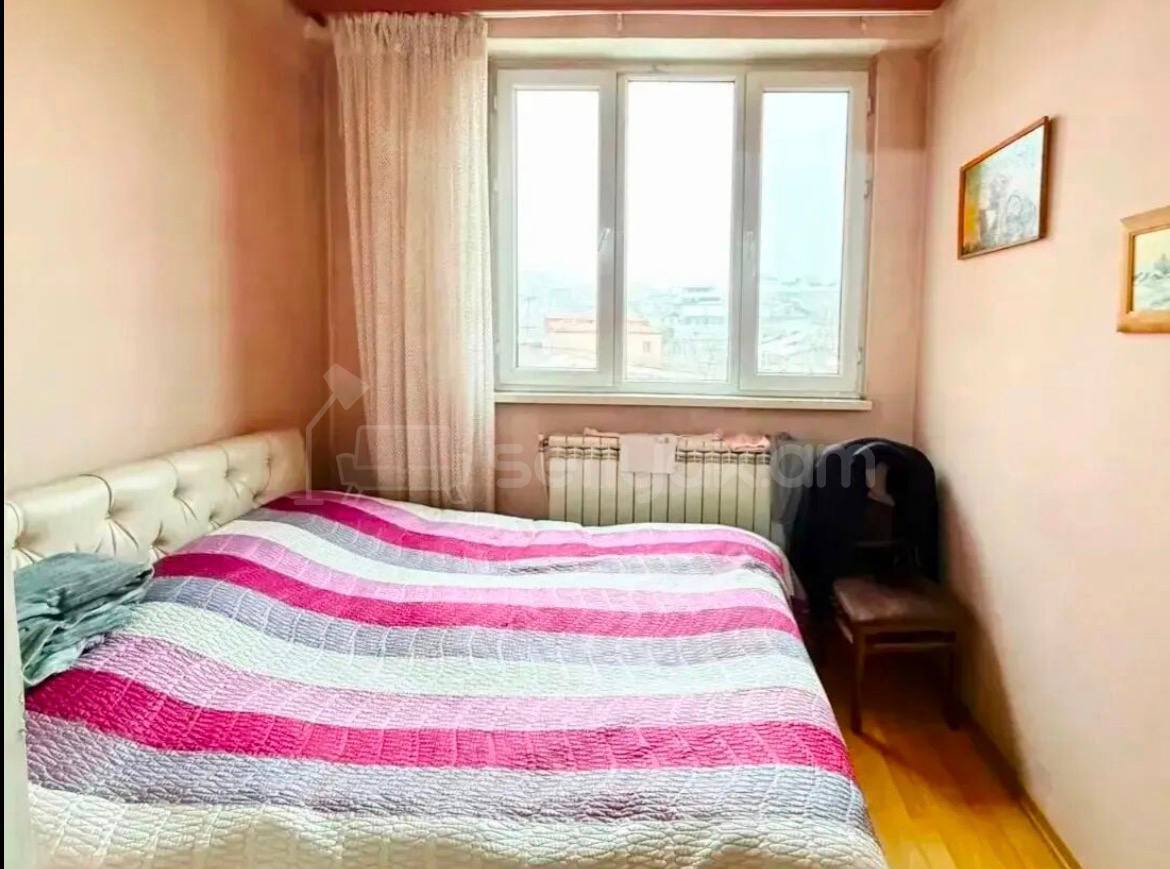 4 Սենյականոց Բնակարան, 90քմ, 3/9 հարկ, Նորմալ Վիճակում