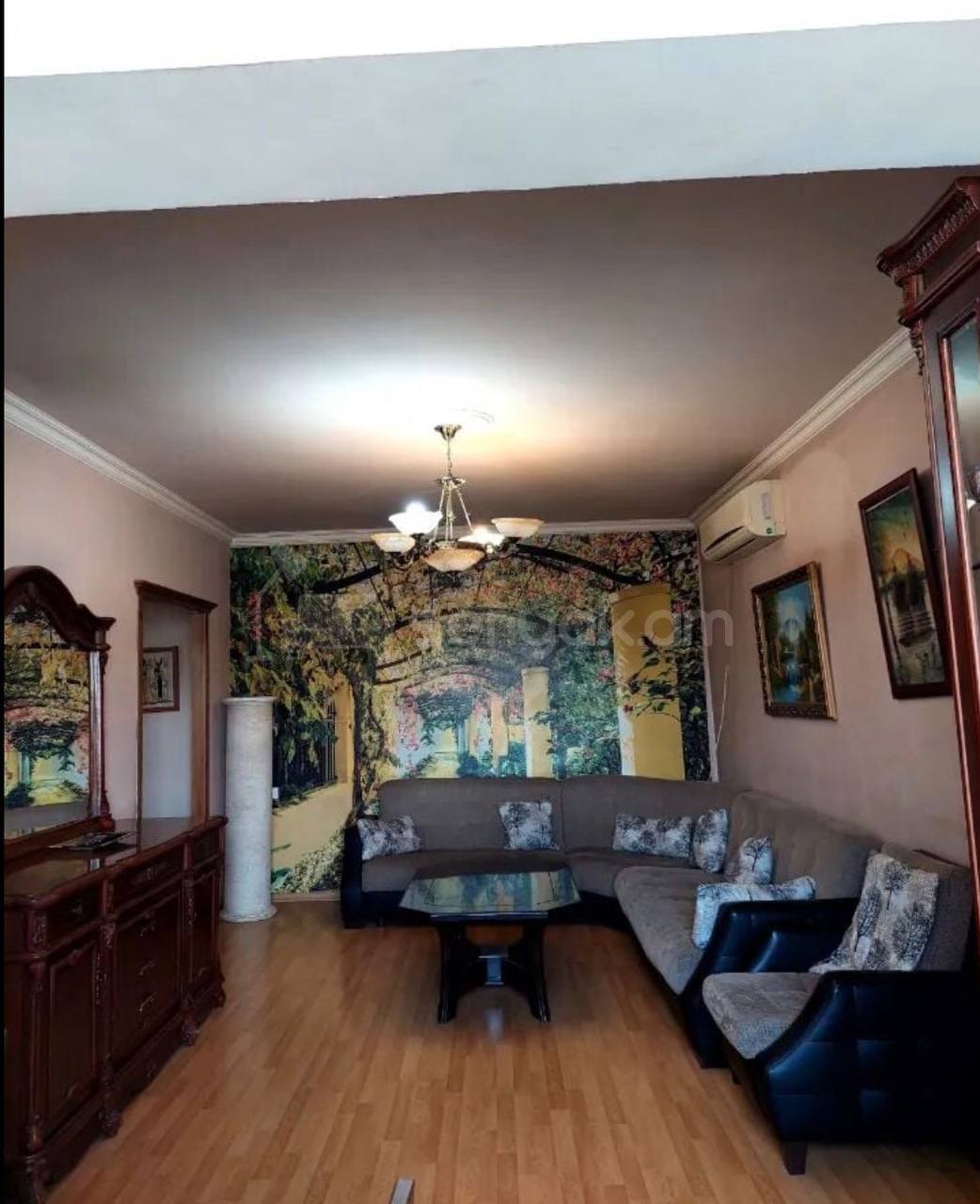 4 Սենյականոց Բնակարան, 90քմ, 3/9 հարկ, Նորմալ Վիճակում