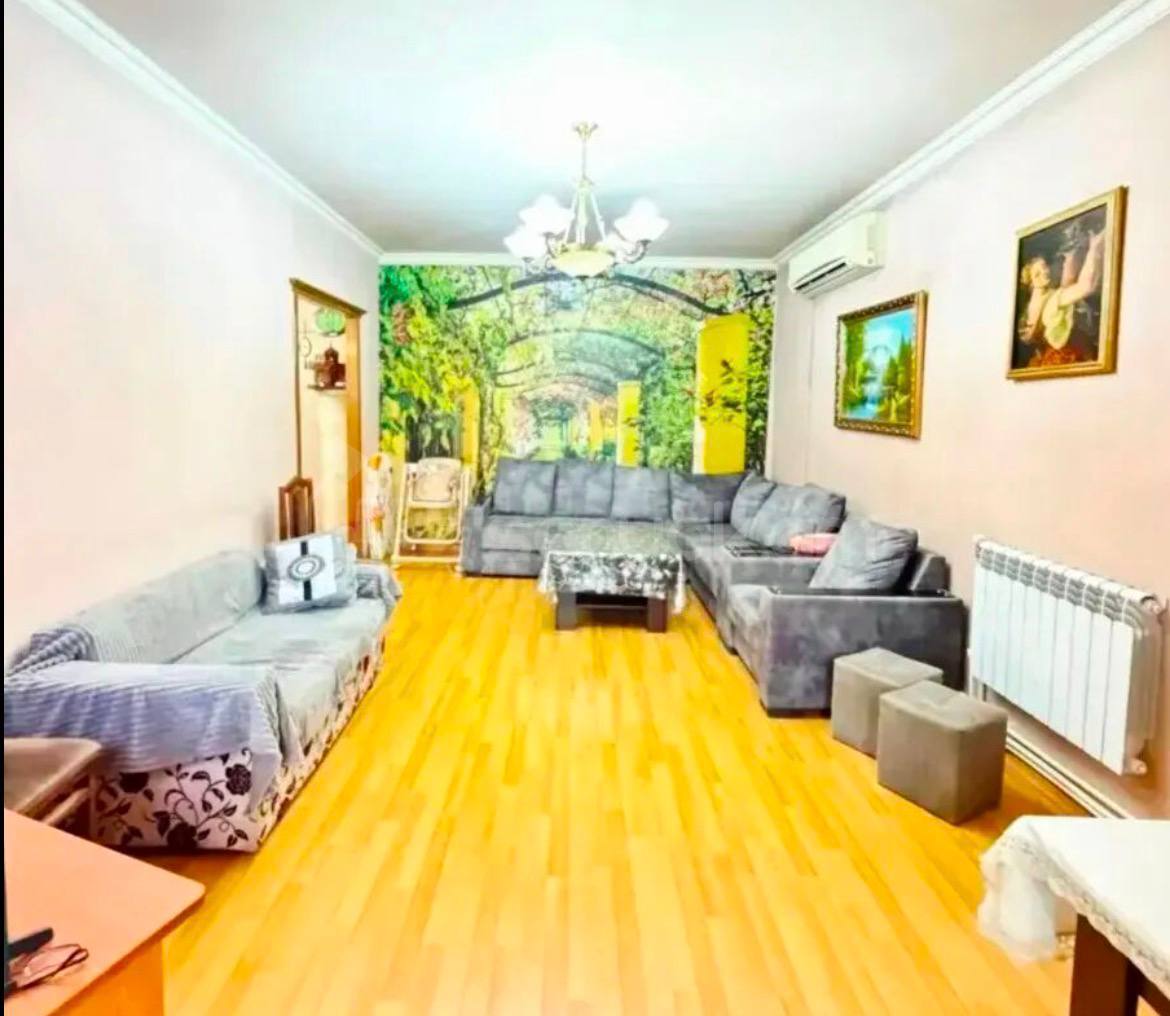 4 Սենյականոց Բնակարան, 90քմ, 3/9 հարկ, Նորմալ Վիճակում