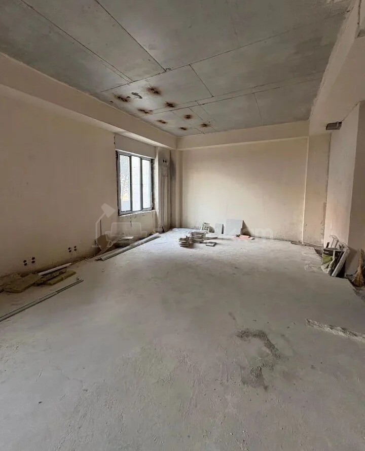 3 Սենյականոց Բնակարան, 92քմ, 2/16 հարկ, Կապիտալ Վերանորոգված