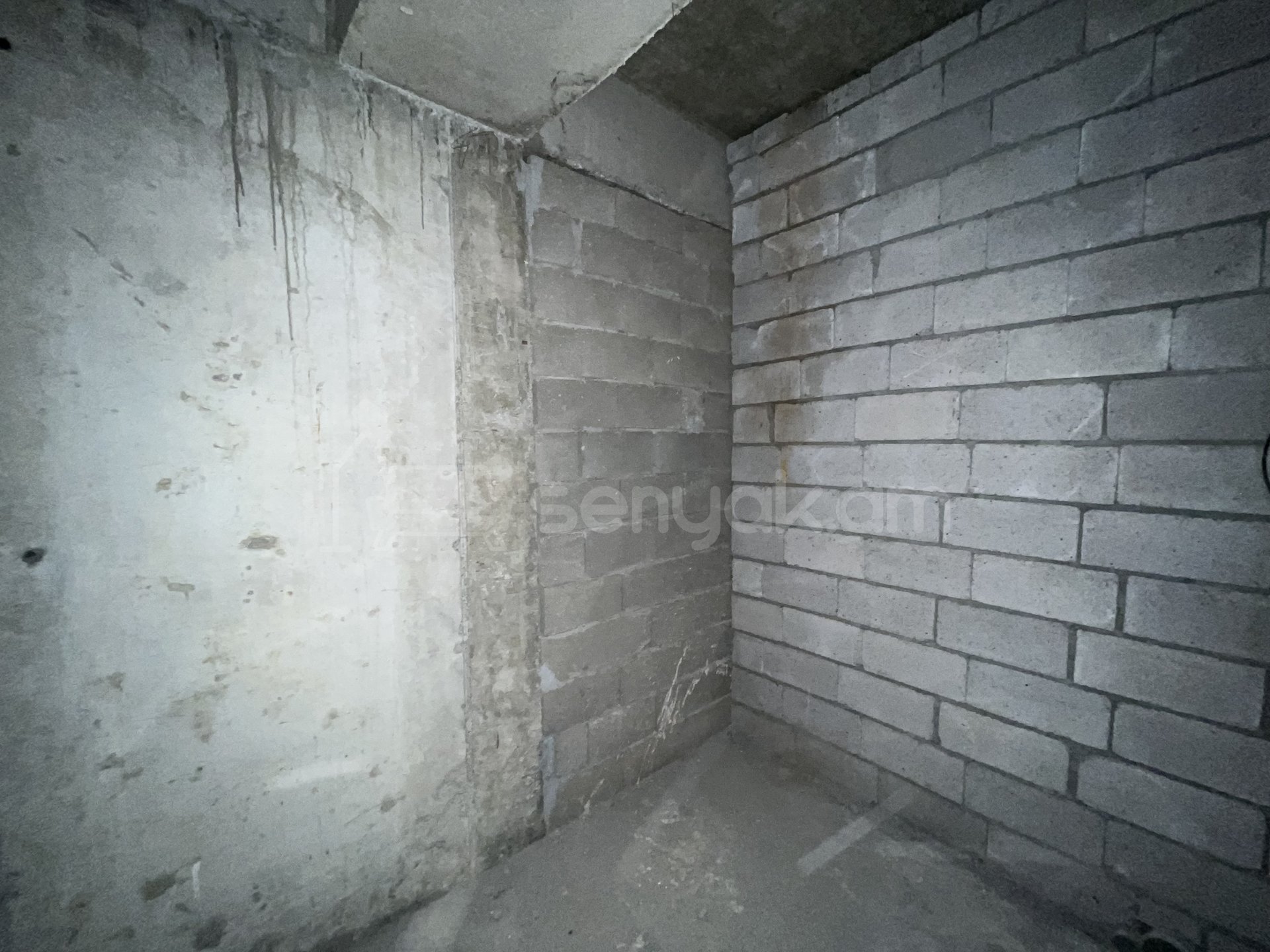 4 Սենյականոց Բնակարան Նորակառույցում, 127քմ, 16/18 հարկ, Զրոյական Վիճակում